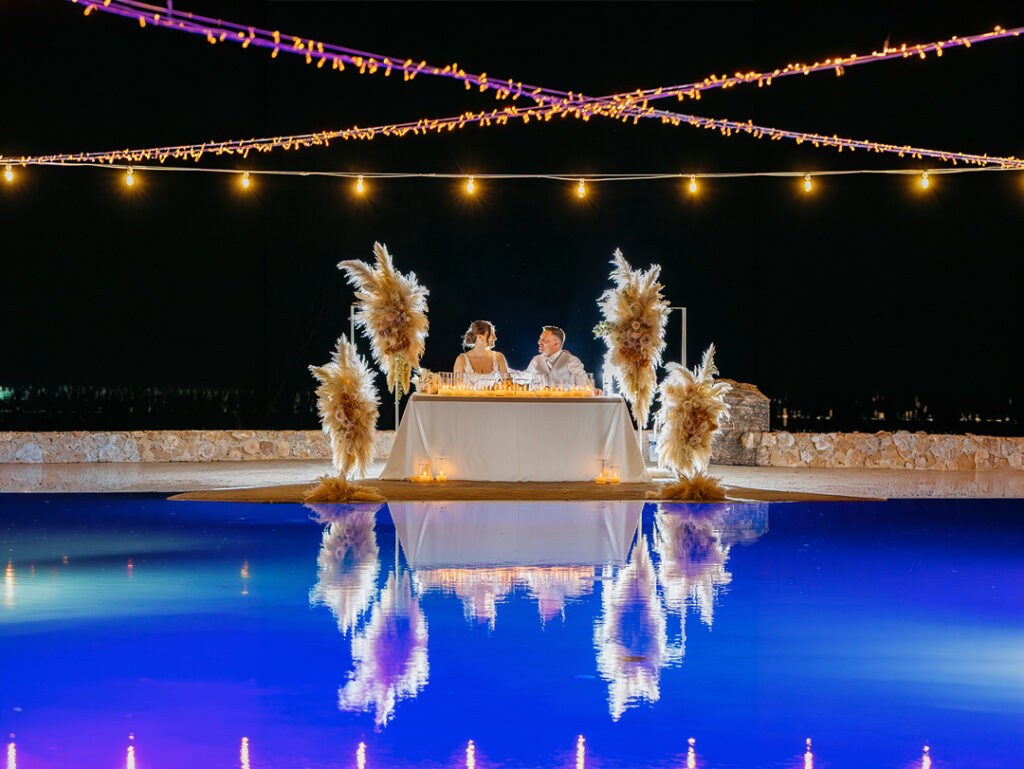romantic-wedding-decoration-santorini